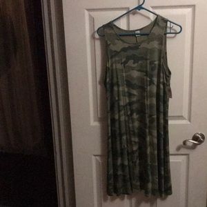 Old navy large camo sleeveless dress